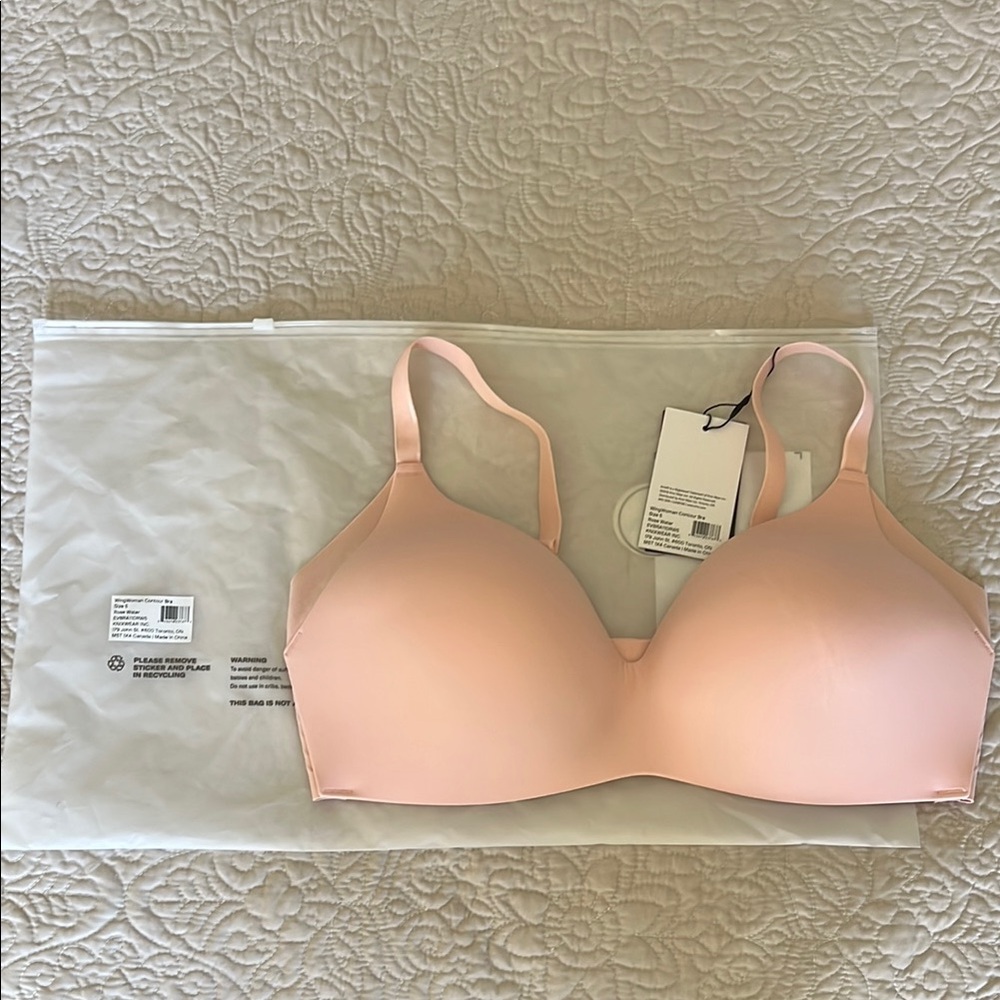 Knix Pink Seamless Bra with Adjustable Straps
